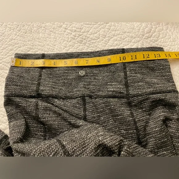 Womens Lululemon Heathered black white Leggings Tall 14” waist - Picture 2 of 5